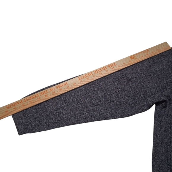 High Sierra Sz. XL Gray Long Sleeve Sweater. Three Button Up V-Neck - Picture 10 of 11